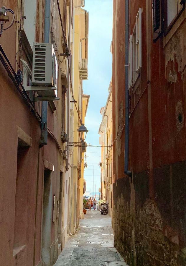 Devi-Piran Apartman Kültér fotó