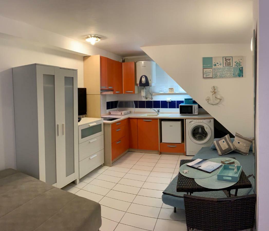 Devi-Piran Apartman Kültér fotó